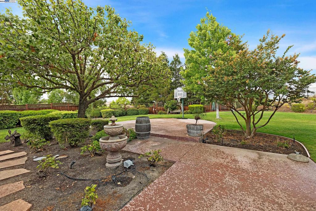 RUBY HILL PREMIA - Residential