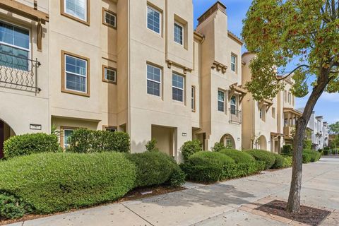 Photo of 5992 Village Center Loop Loop #4, San Diego, CA 92130 (MLS # 260010271SD)