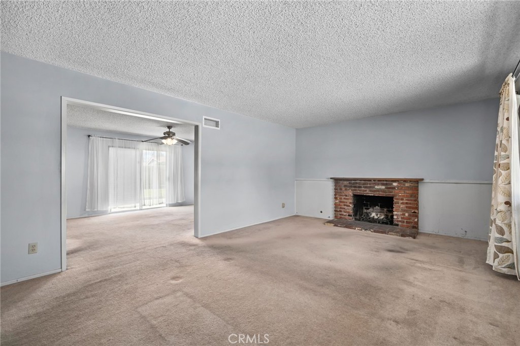 912 W Benwood