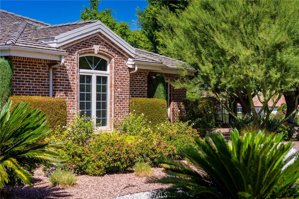 6872 Chartwell