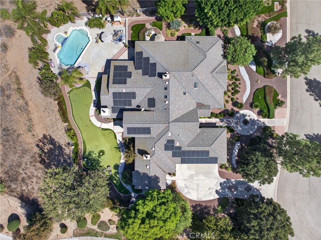6872 Chartwell