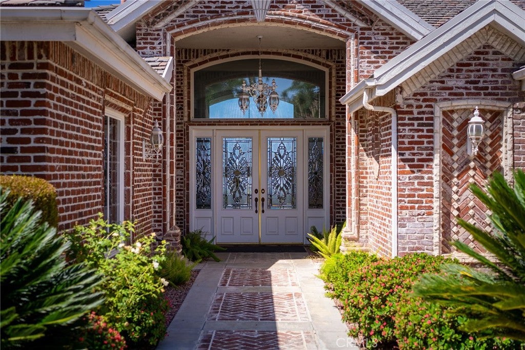 6872 Chartwell
