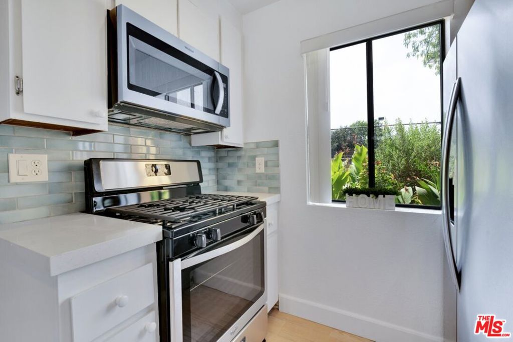 48255 Monroe Street 56