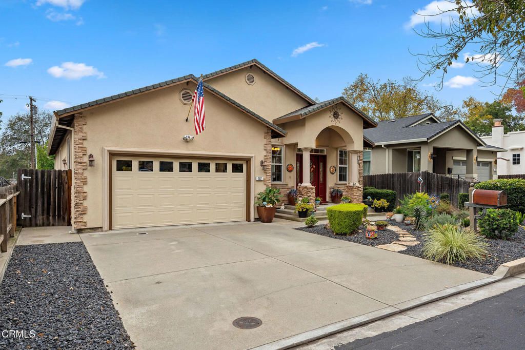 Photo of 507 Encinal Avenue, Roseville, CA 95678 (MLS # V1-33582)