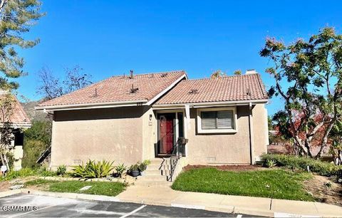 Photo of 658 La Corona Court, Oak Park, CA 91377 (MLS # 225005885)