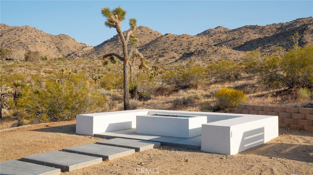 Photo of 8825 Lilley Road, Joshua Tree, CA 92252 (MLS # JT25238438)