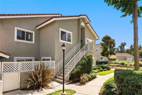Photo of 549 N Springbrook N, Irvine, CA 92614 (MLS # OC26179655)