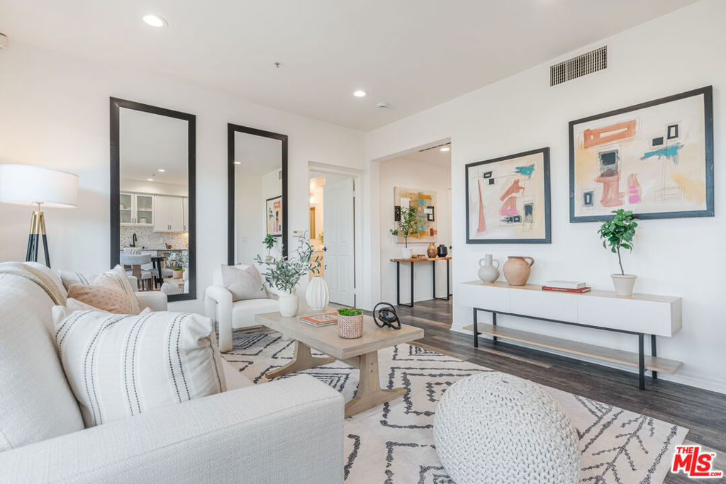 6020 Seabluff Drive 338