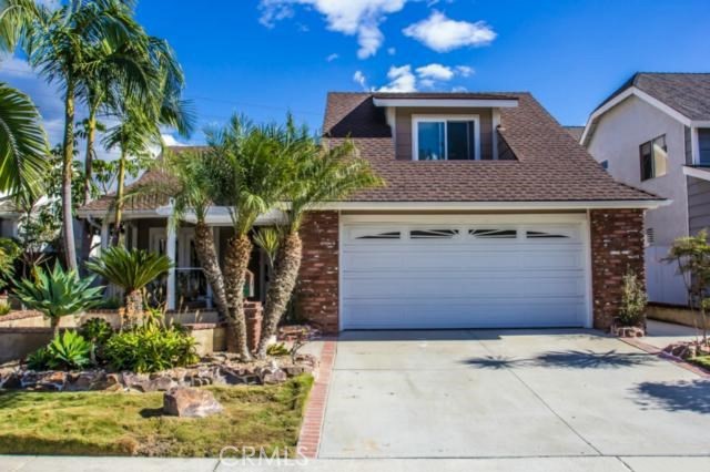 Gorgeous home in a great community! This house has upgrades and a modern touch in every room. The kitchen has been completely remodeled and opens up nicely to the common area which is great for entertaining. It has custom cabinets, granite countertops, stainless steel appliances, and two islands. The expansive great room is perfect for entertaining. The bedrooms and bathrooms all have their own niche, but all have been highly upgraded from sinks, tile, lighting, and fixtures. The views from the backyard are breathtaking. This home is on a cul-de-sac and in a great neighborhood!