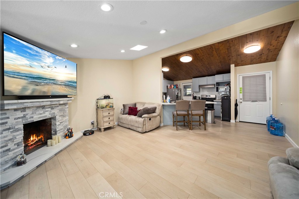 Canyon Ridge (CNRG) - Residential Lease