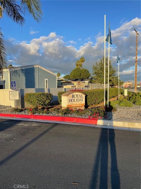 4400 Florida Hemet CA 92545