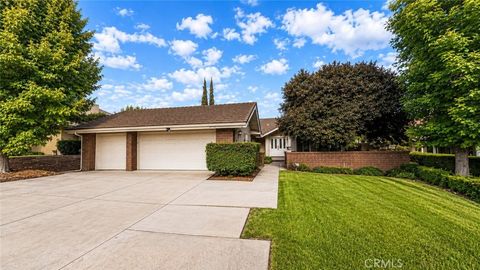 Photo of 1644 N Mountain View Pl, Fullerton, CA 92831 (MLS # OC26111152)