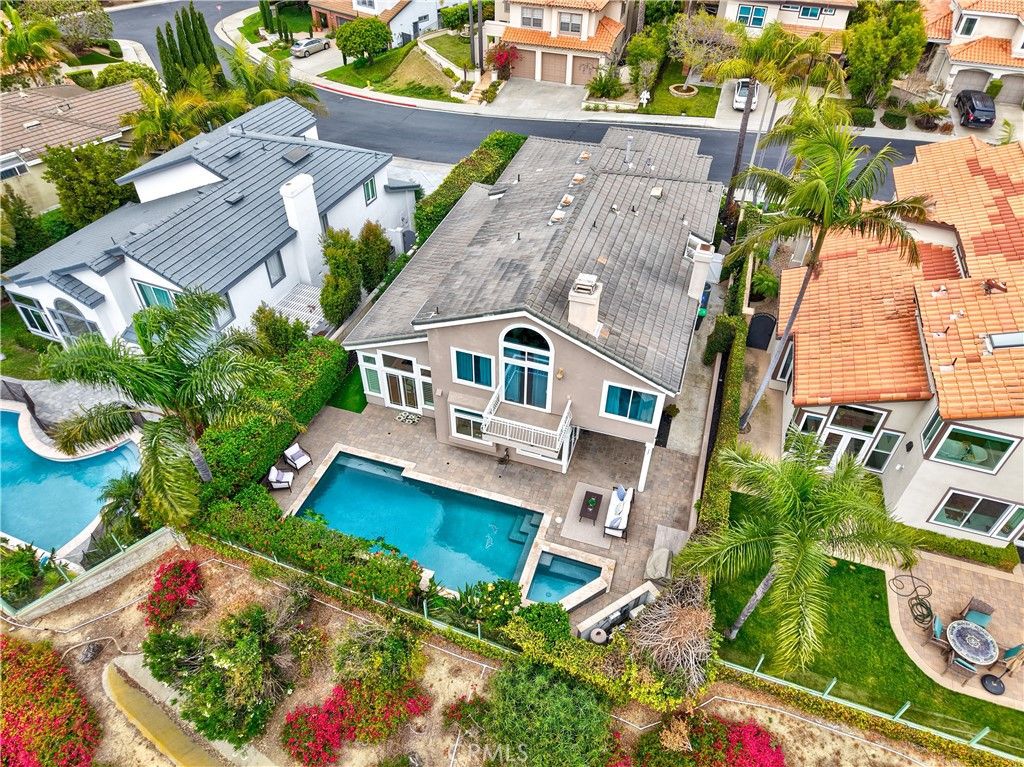 Photo of 10 Glastonbury Pl, Laguna Niguel, CA 92677 (MLS # OC26069795)