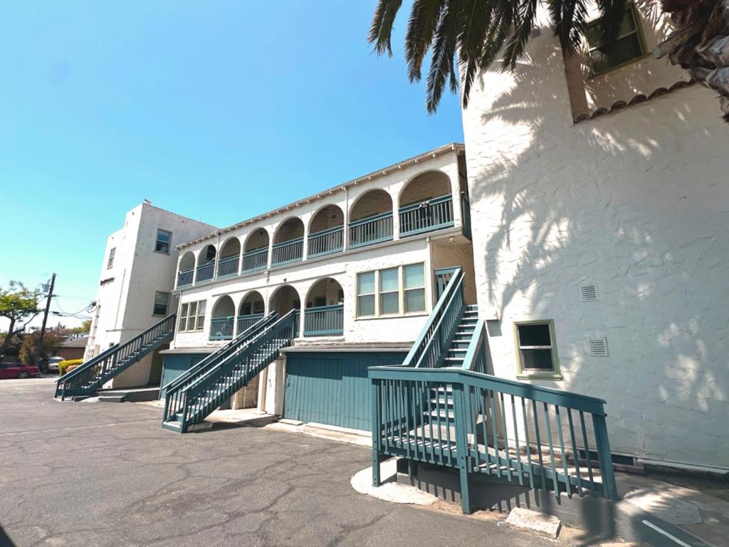 739 Pajaro & Pine Street