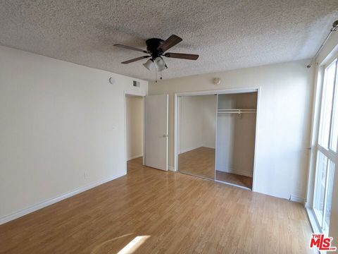 Tiny photo for 633 N Sweetzer Avenue #4, West Hollywood, CA 90048 (MLS # 25623513)