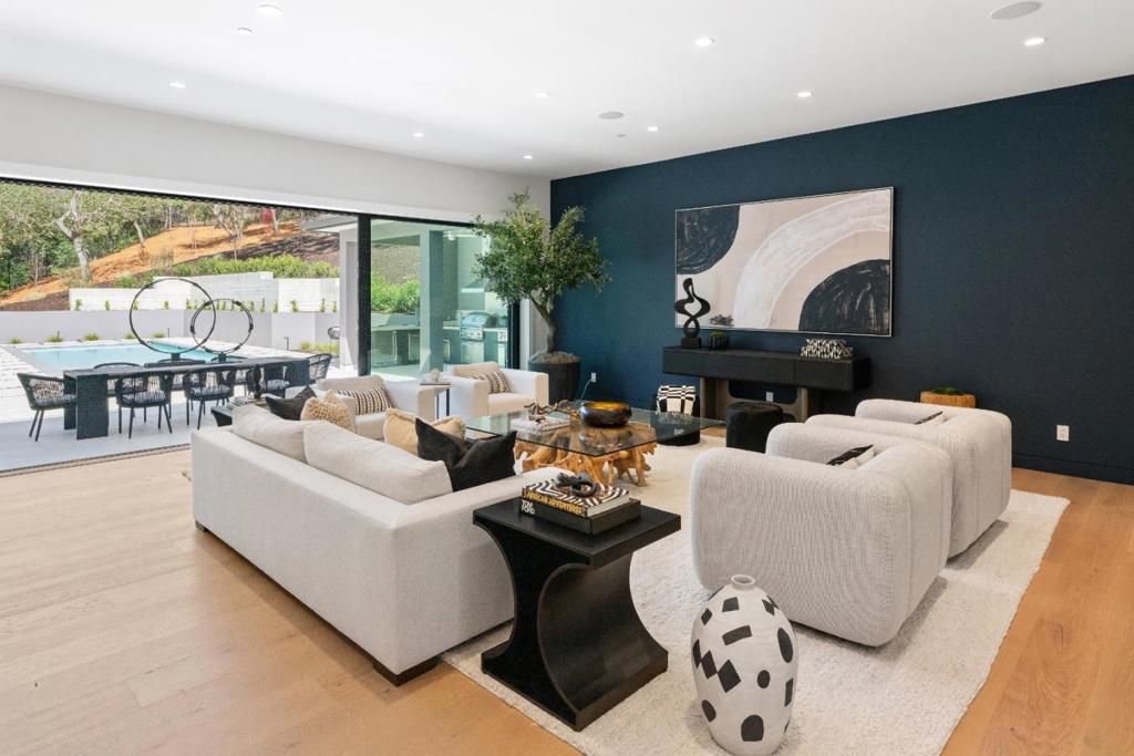 89 Tallwood Court