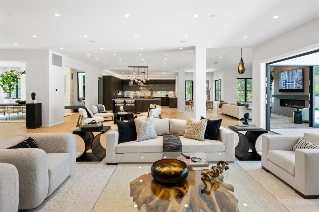 89 Tallwood Court