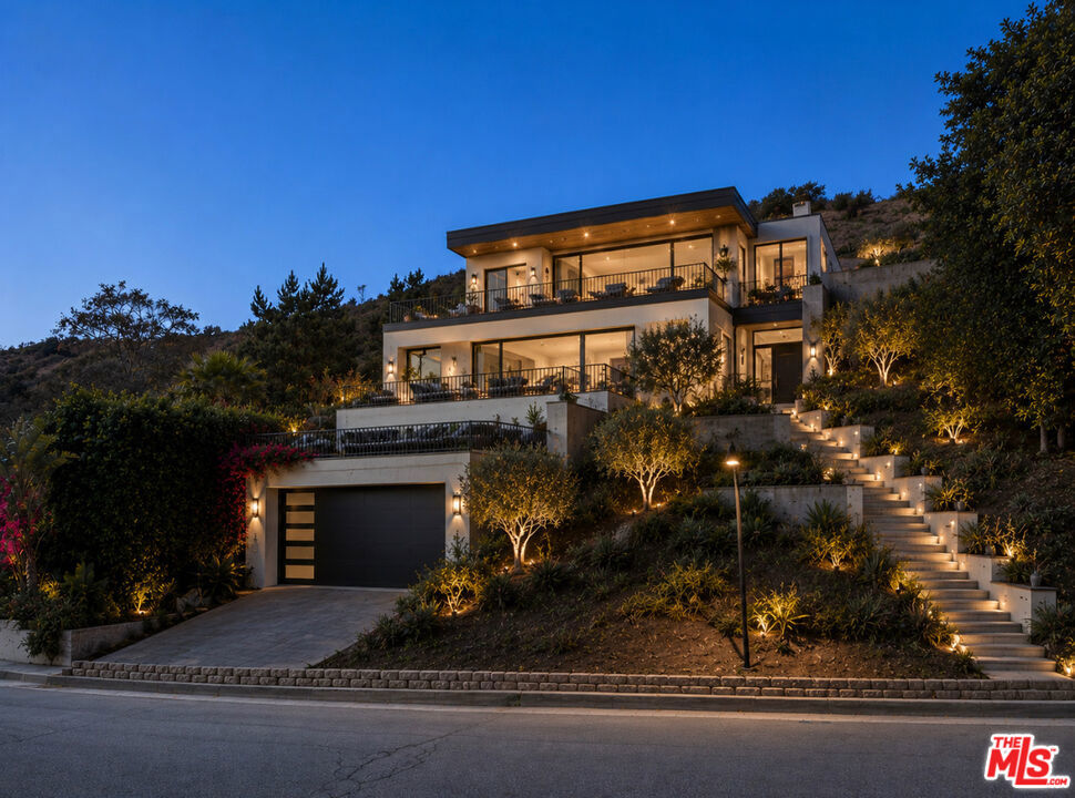 2133 Outpost Drive