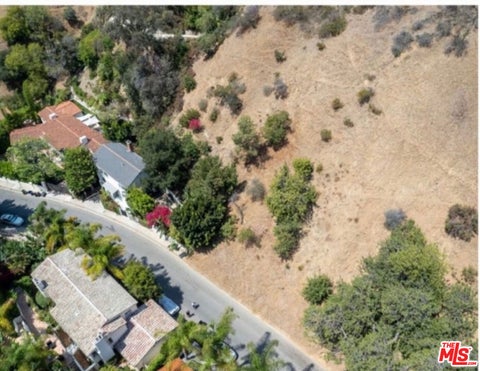 Photo of 2133 Outpost Drive DR, Los Angeles, CA 90036 (MLS # 26851127)