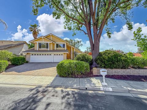 Photo of 3571 Avenida Verano, Thousand Oaks, CA 91360 (MLS # 226002313)