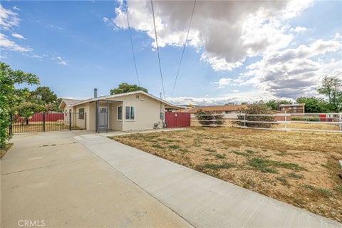 Photo of 5256 W Avenue L, Lancaster, CA 93536 (MLS # SR26094337)