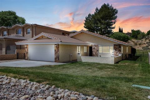 Photo of 12860 Golf Course Dr, Victorville, CA 92395 (MLS # CV26085381)