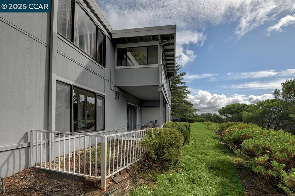 ROSSMOOR - Residential