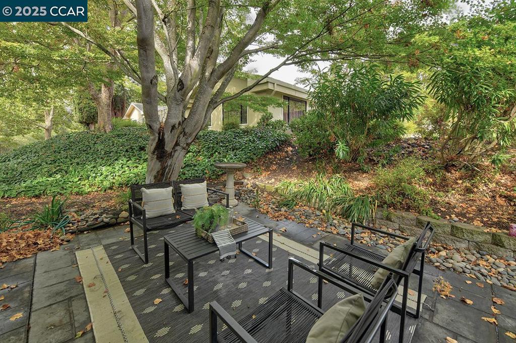 ROSSMOOR - Residential