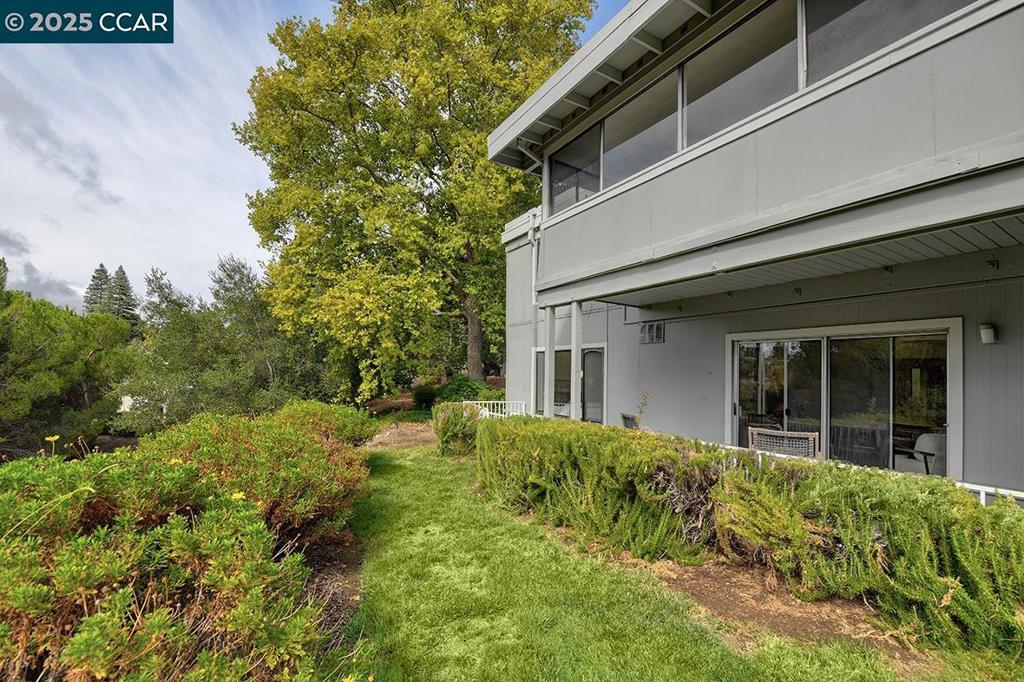 ROSSMOOR - Residential