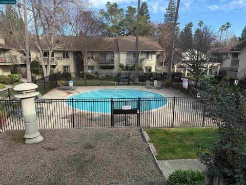 Photo of 2564 Walnut Blvd Blvd, Walnut Creek, CA 94596 (MLS # 41139470)