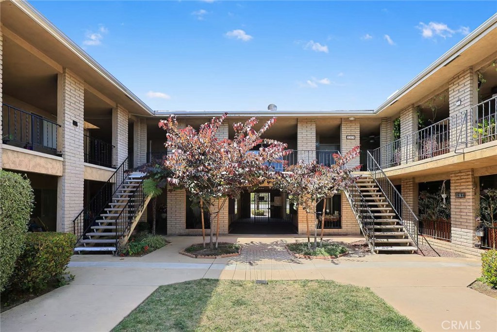630 W Huntington Drive 216