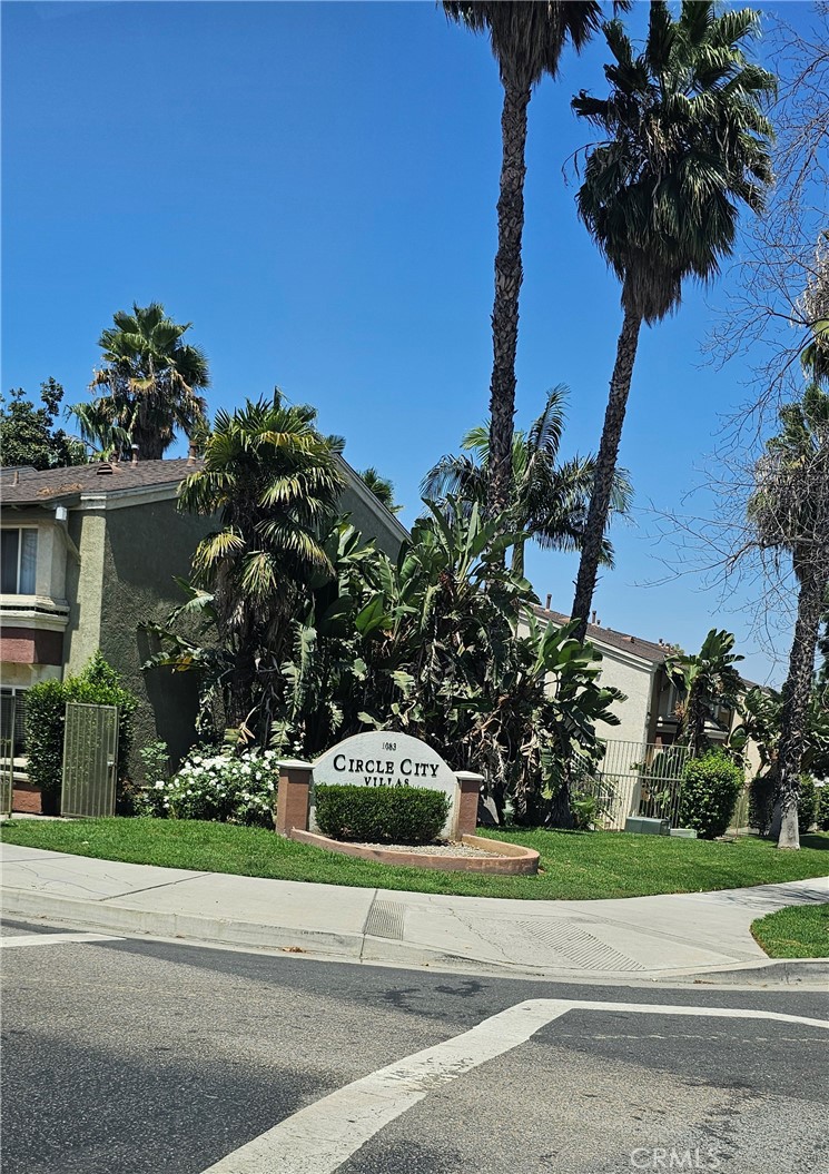 Another great condo in the gated community of Circle City Villas in Corona. Two bedrooms and two bath with inside laundry (stackable washer & dryer hook ups) Balcony with storage area and a great view to pool. Close shopping and transportation.
