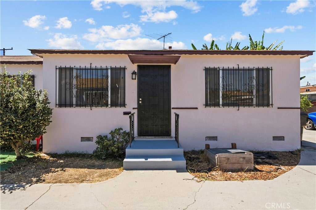 6901 San Luis Ave