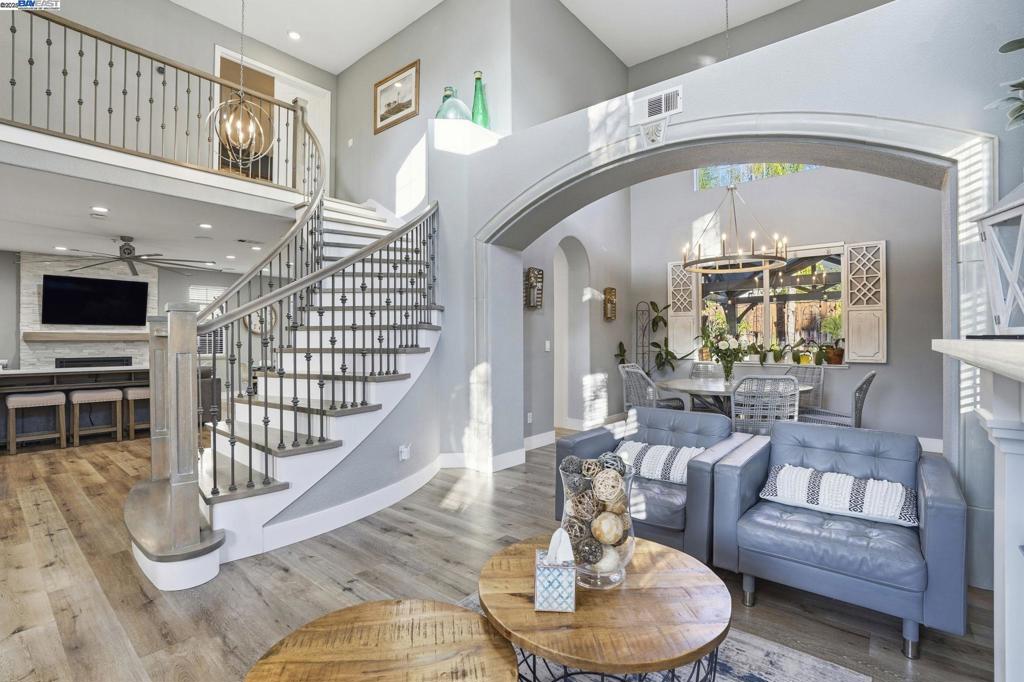 MARALISA ESTATES - Residential