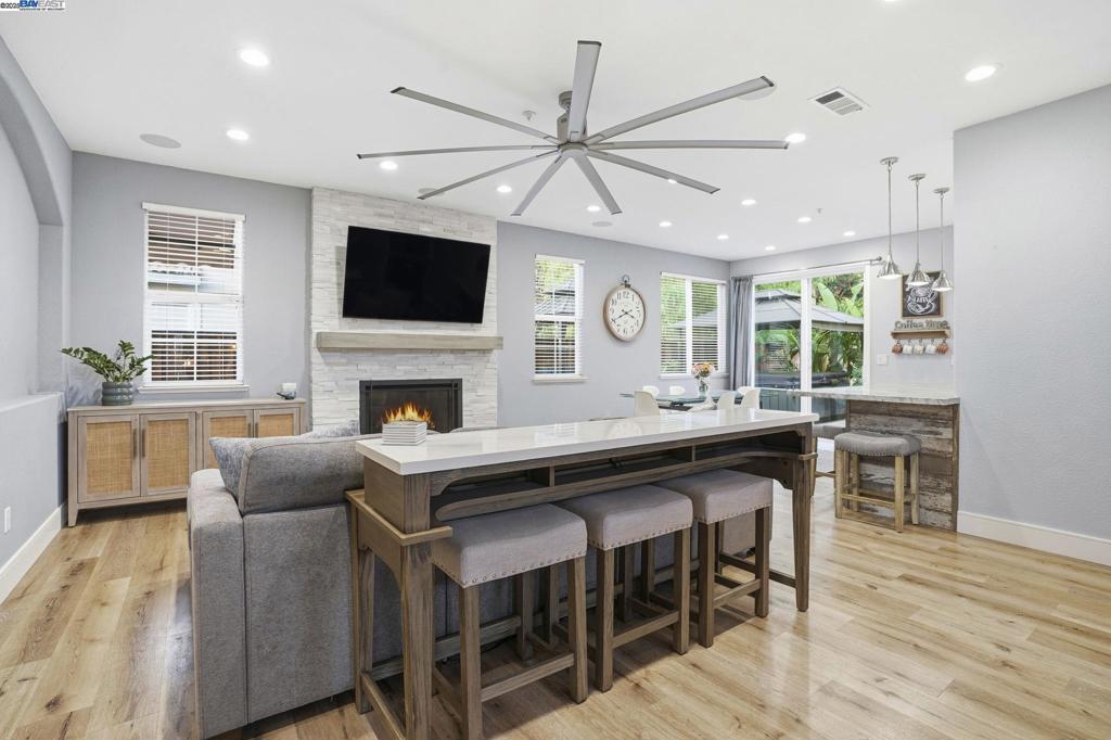 MARALISA ESTATES - Residential