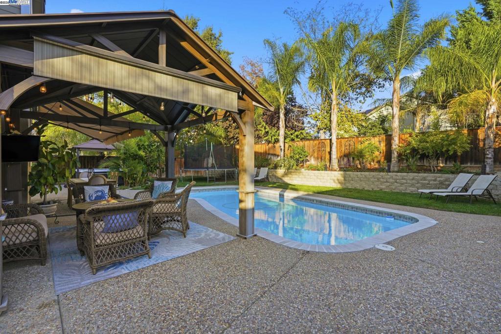 MARALISA ESTATES - Residential