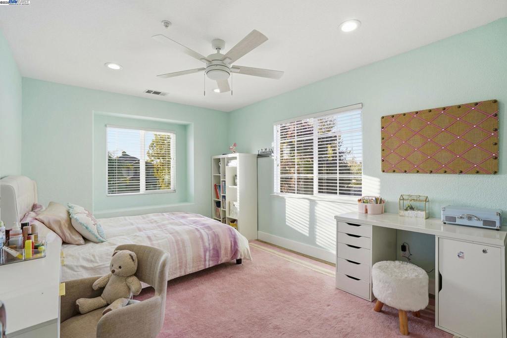 MARALISA ESTATES - Residential