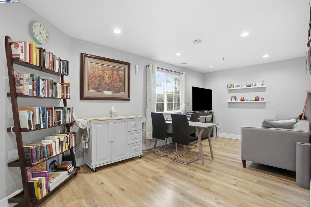 MARALISA ESTATES - Residential