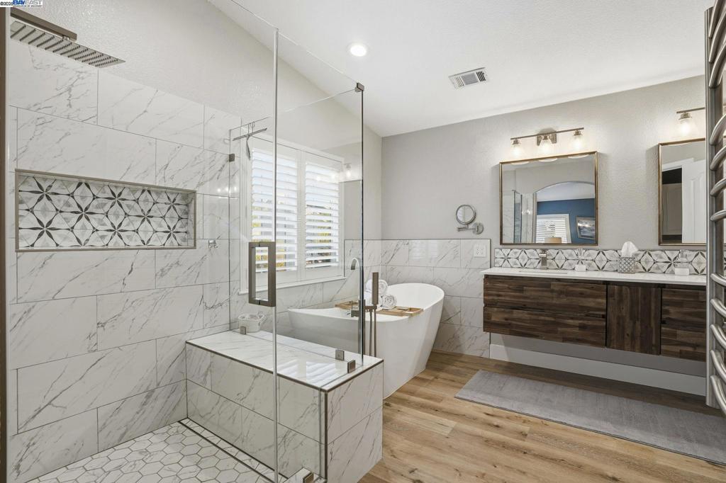 MARALISA ESTATES - Residential