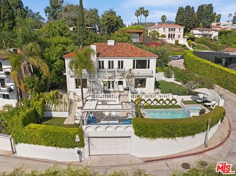 Photo of 6650 Whitley Terrace, Los Angeles, CA 90068 (MLS # 26659917)