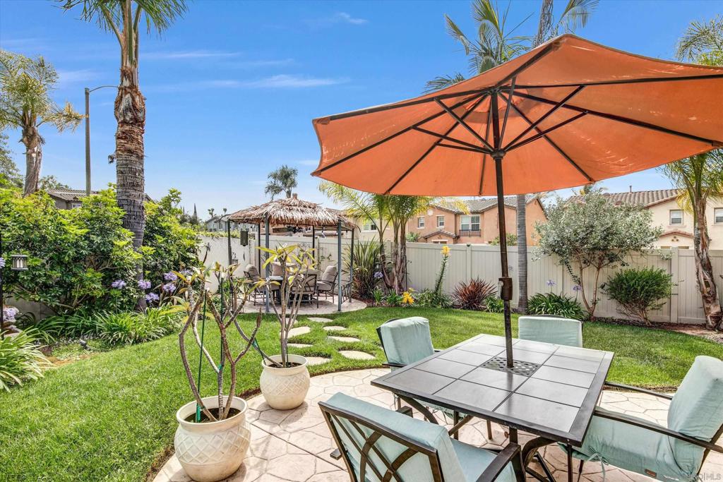 3985 Carino Way