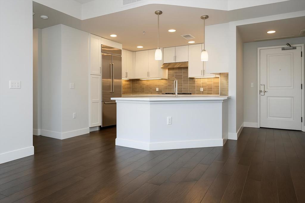 Properties 4 657 Walnut Street 404
