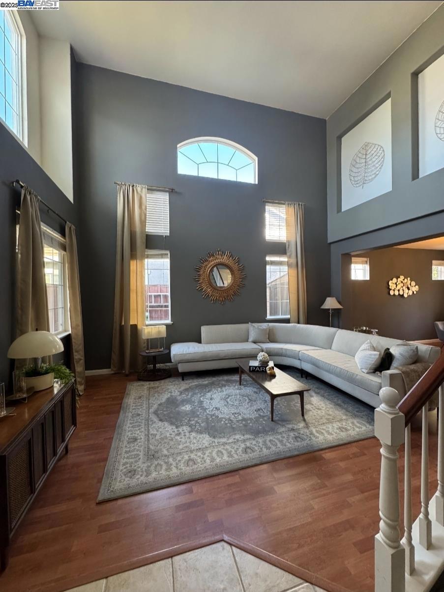 CENTRAL TRACY - Residential
