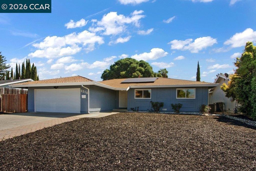 Photo of 2214 Pennsylvania Avenue Ave, Fairfield, CA 94533 (MLS # 41131469)