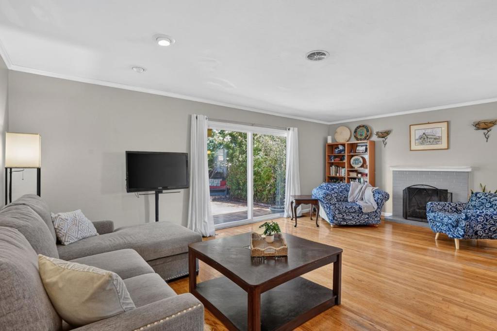 1412 Lassen Street