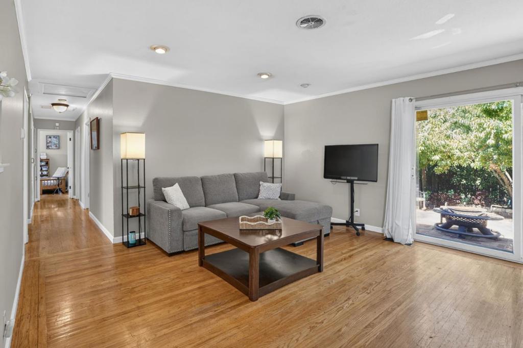 1412 Lassen Street