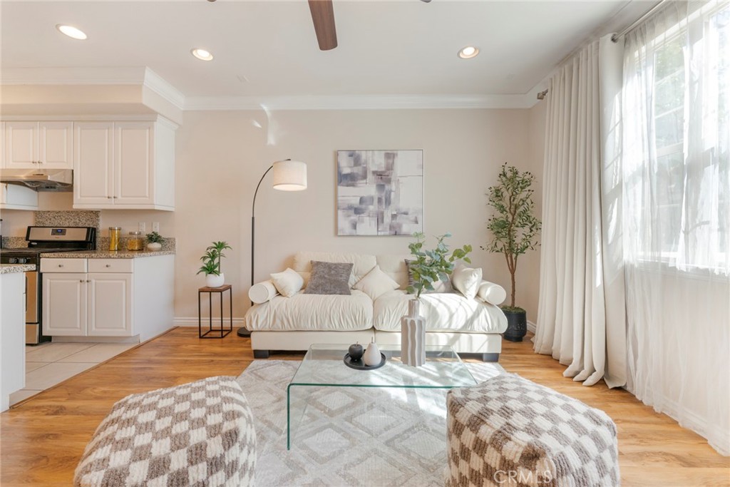 869 E Mountain Way D