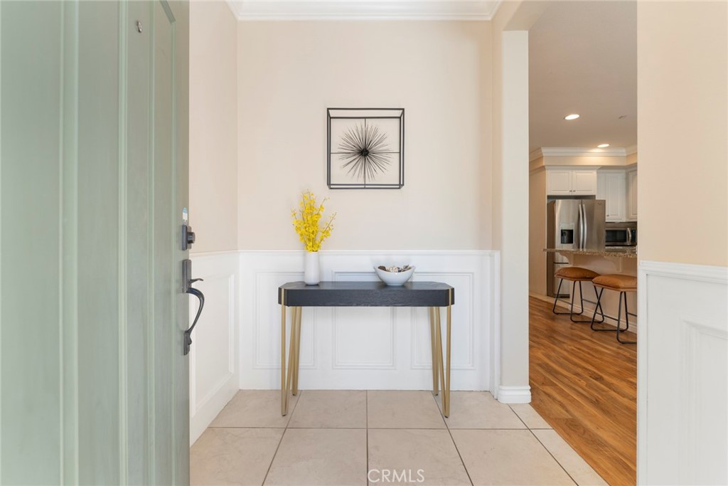 869 E Mountain Way D