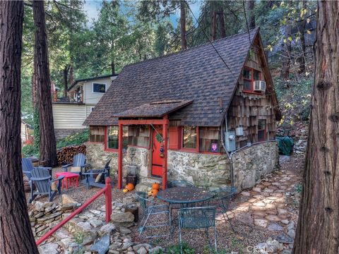 Photo of 23270 Brookside Rd, Crestline, CA 92325 (MLS # IG25264667)