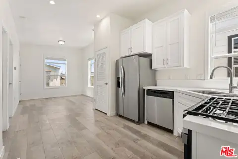 MLS: 26868433